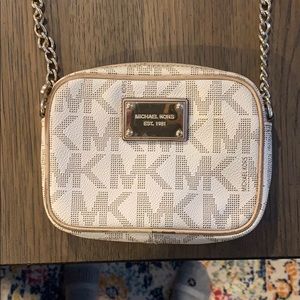 Michael Kors cross body purse